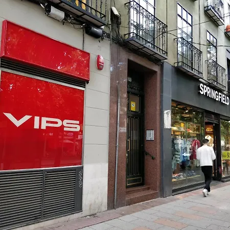 Acogedor Estudio En Cuatro Caminos By Bebalmy Madrid Exterior photo